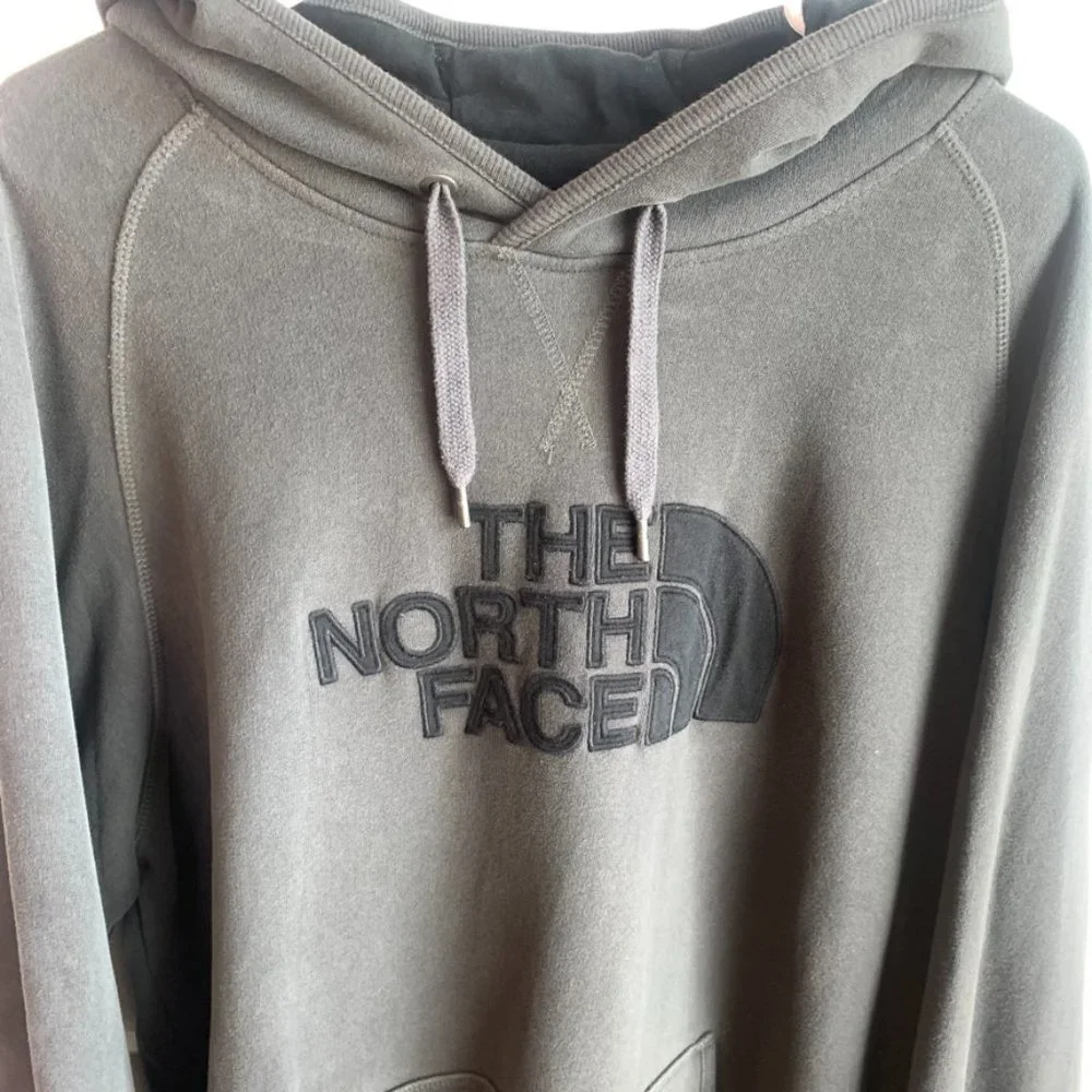 The North Face Soft Black Logo Pullover Hoodie - Picture 6 of 7